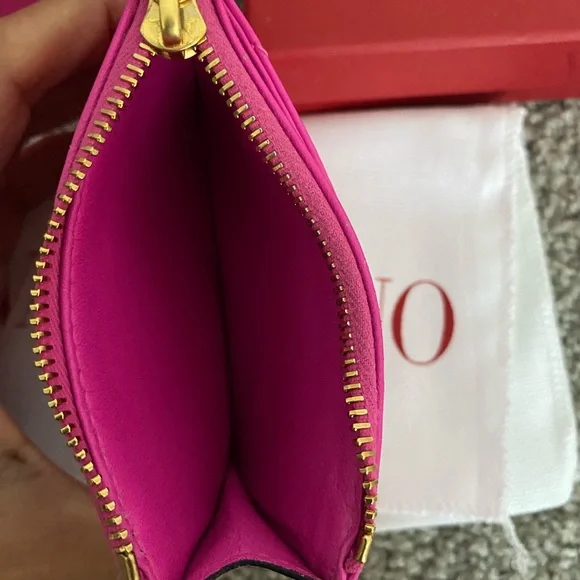 Valentino Garavani Fuchsia Pink Card Holder - Picture 7 of 10